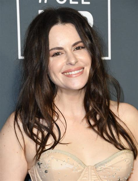 Emily Hampshire gets naked – again